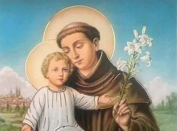 O Pedido na Janela — Um Amor Que Voltou Com a Ajuda de Santo Antônio